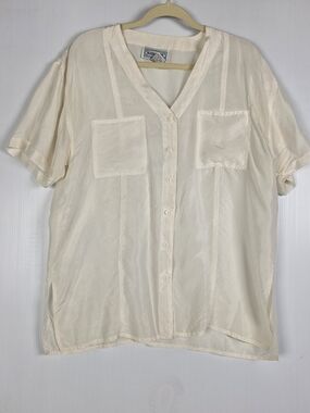 SILK EXCHANGE Cream Short Sleeve Button-Down Shirt with Patch Pockets